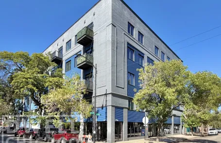 3 Bedroom Bronzeville Apartment