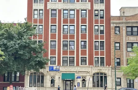 1 Bedroom Lakeview Apartment