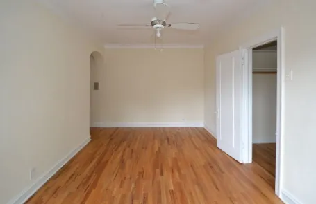 Studio Ravenswood Apartment