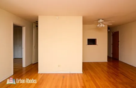 1 Bedroom Lincoln Park Apartment