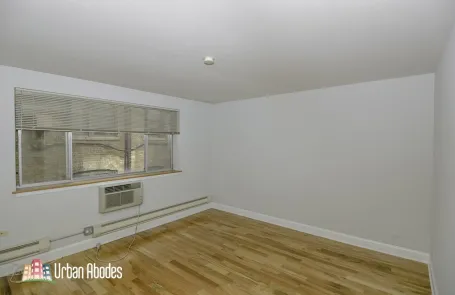 Studio Lincoln Park Apartment