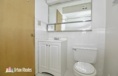 Studio Lincoln Park Apartment