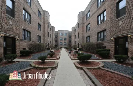 1 Bedroom Lakeview Apartment