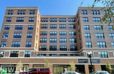 2 Bedroom Lakeview Apartment