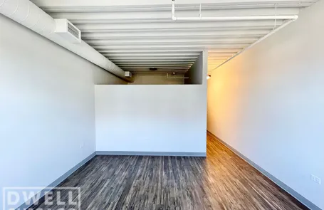 1 Bedroom Lakeview Apartment