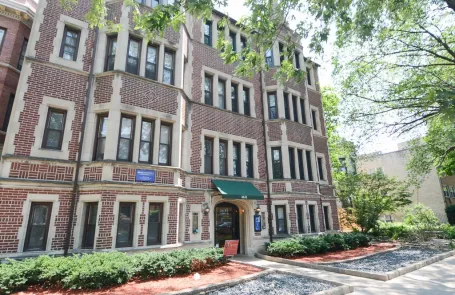 Studio Ravenswood Apartment