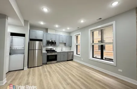 1 Bedroom Lincoln Park Apartment