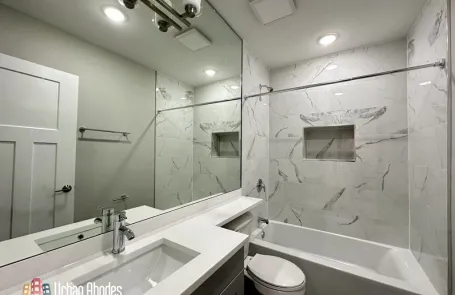 1 Bedroom Lincoln Park Apartment