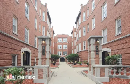 1 Bedroom Lakeview Apartment