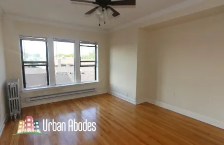 Studio Ravenswood Apartment