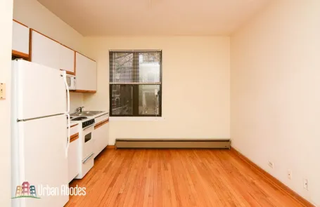 1 Bedroom Lakeview Apartment