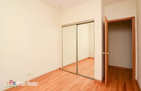 1 Bedroom Lakeview Apartment