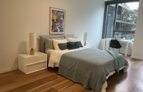 1 Bedroom Lakeview Apartment