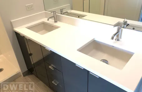 1 Bedroom Lakeview Apartment