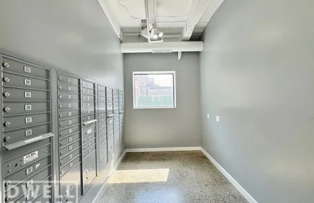 Studio Uptown Apartment