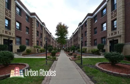 3 Bedroom Lakeview Apartment
