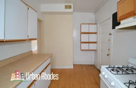3 Bedroom Lakeview Apartment