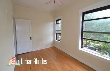 3 Bedroom Lakeview Apartment