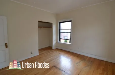 3 Bedroom Lakeview Apartment
