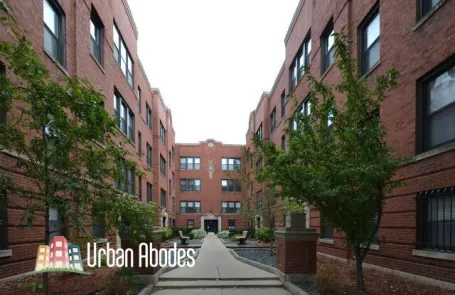 1 Bedroom Wrigleyville Apartment