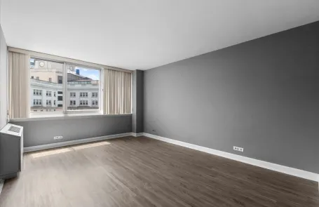 1 Bedroom Edgewater Apartment
