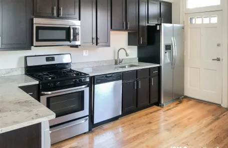 1 Bedroom Lincoln Square Apartment