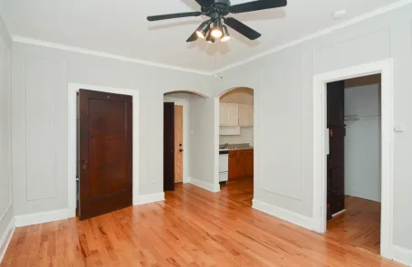 Studio Ravenswood Apartment