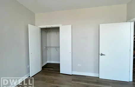 1 Bedroom West Loop Apartment