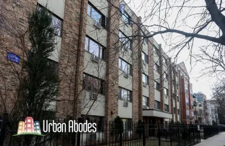 Studio Lincoln Park Apartment