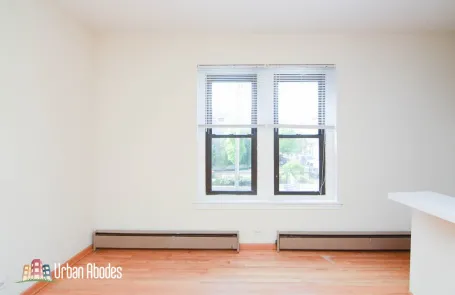 1 Bedroom Lakeview Apartment