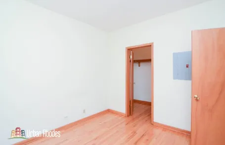1 Bedroom Lakeview Apartment