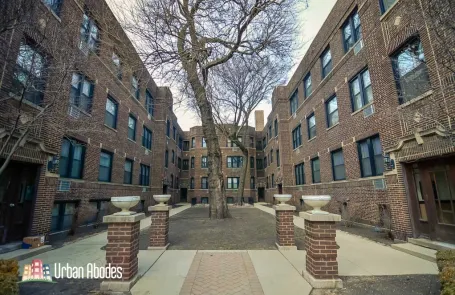 1 Bedroom Lakeview Apartment