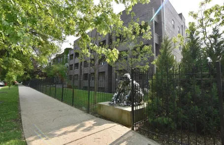 3 Bedroom Sheridan Park Apartment