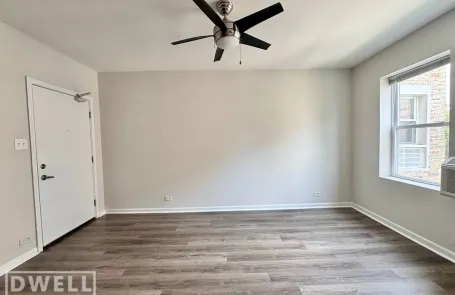 Studio Humboldt Park Apartment
