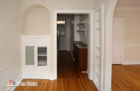 1 Bedroom Lakeview Apartment