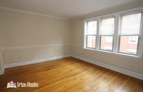 1 Bedroom Lakeview Apartment