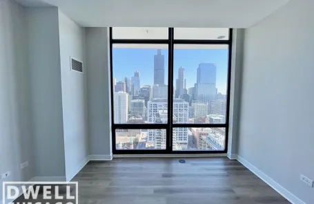 1 Bedroom West Loop Apartment