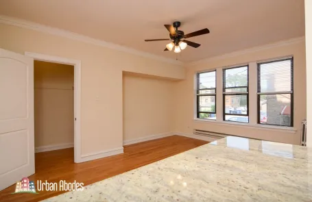 Studio Ravenswood Apartment