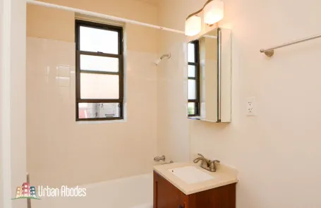 Studio Ravenswood Apartment