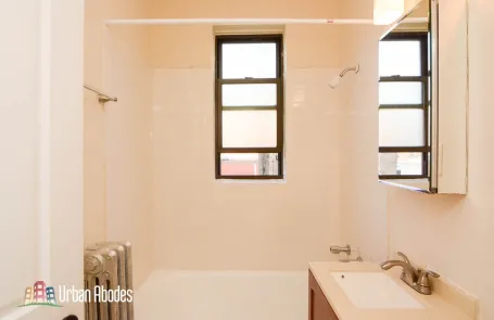 Studio Ravenswood Apartment