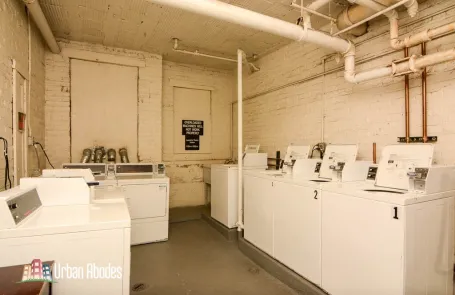 Studio Ravenswood Apartment