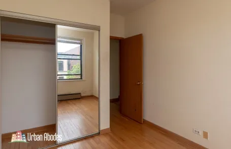 1 Bedroom Lakeview Apartment