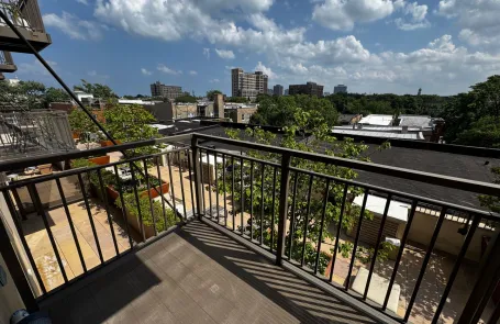 1 Bedroom Rogers Park Apartment