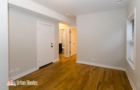 1 Bedroom Lincoln Square Apartment