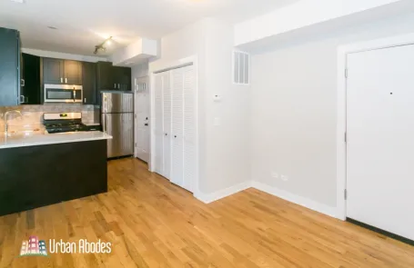 1 Bedroom Lincoln Square Apartment