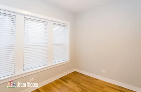 1 Bedroom Lincoln Square Apartment