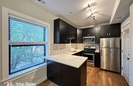 1 Bedroom Lincoln Square Apartment