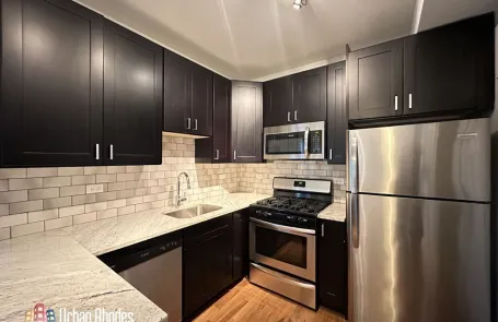 1 Bedroom Lincoln Square Apartment