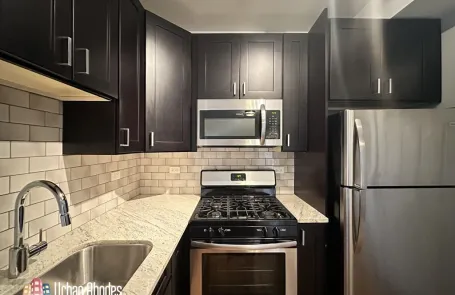 1 Bedroom Lincoln Square Apartment
