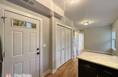 1 Bedroom Lincoln Square Apartment